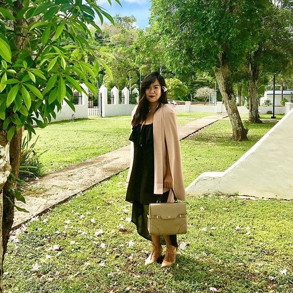 Let’s be friends! Connect on IG @joprofugo - Picture 7 of 8